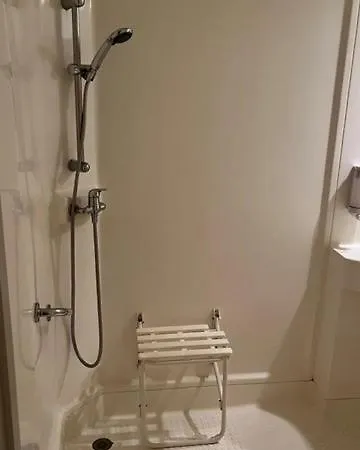 Quick Palace אנגלה