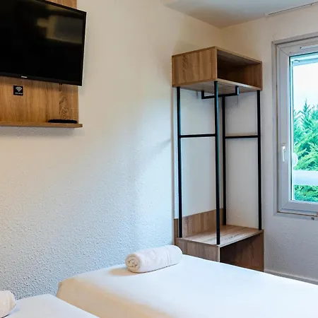 Otel Kyriad Eco - Biarritz